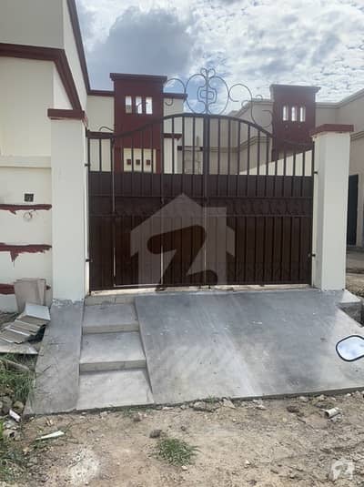 120 Sq Yards Single Storey Bungalow For Sale