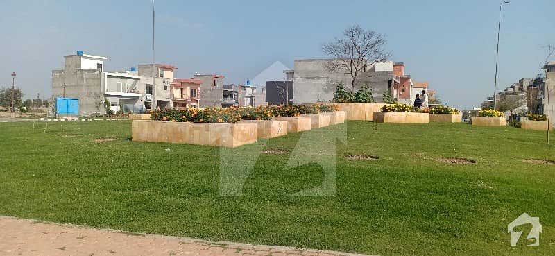 1 Kanal Plot Good Location For Sale In M-4 Golf Estate