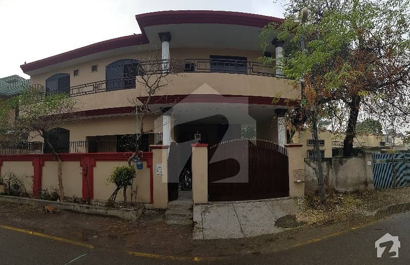 10 Marla Lower Portion For Rent In Old Officers Colony