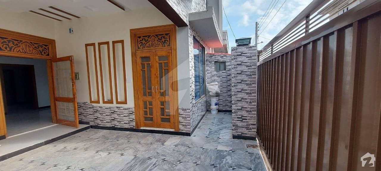 Exceptionally Well-placed House In Alipur Farash