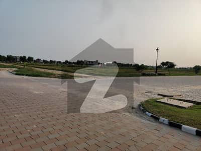 لیک سٹی ۔ گالف اسٹیٹ 2 لیک سٹی رائیونڈ روڈ لاہور میں 1 کنال رہائشی پلاٹ 2.45 کروڑ میں برائے فروخت۔