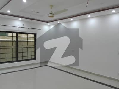 1 Kanal 3bed superb Lower Portion Is Available For rent In Wapda Town Phase 2 - Block M
