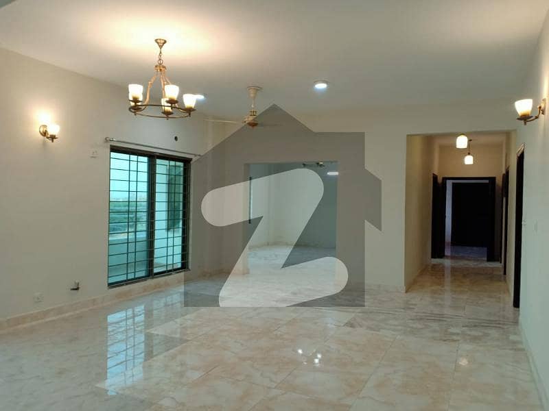 12 Marla 4 Bedroom Flat for Rent on 4th Floor