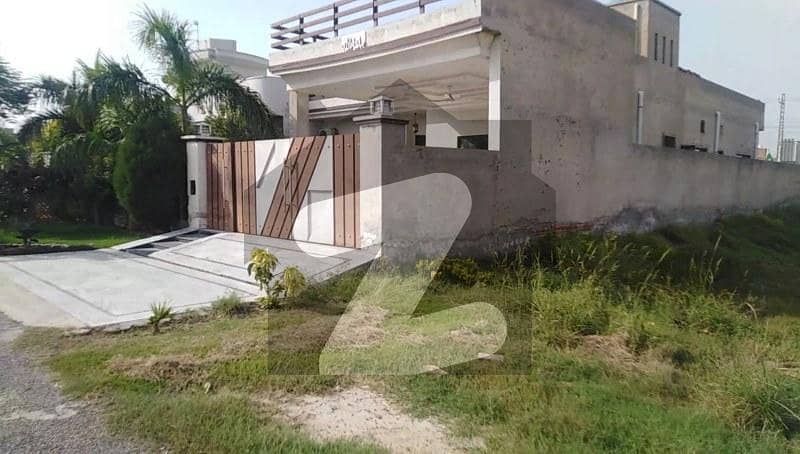 1 Kanal 5 Beds Room Corner On 60 Nfeet Road House Awt 1 Lahore