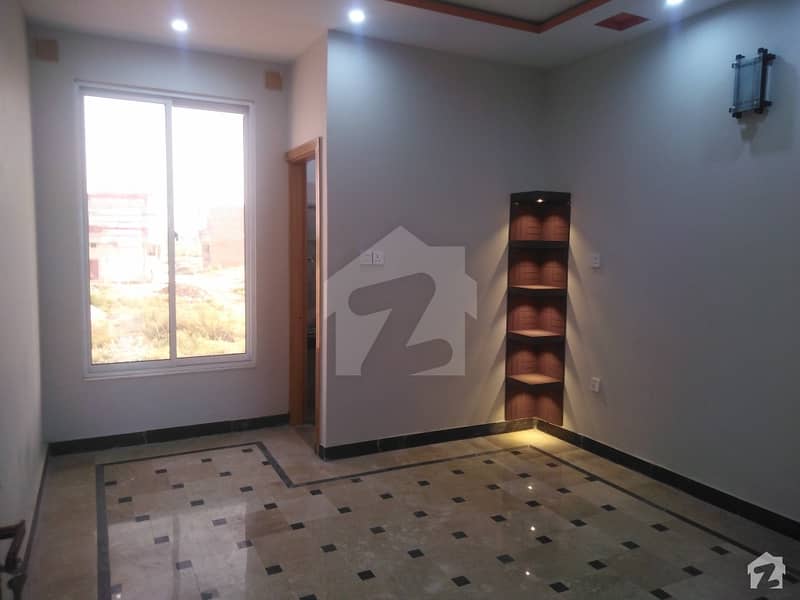 Centrally Located Upper Portion In Hayatabad Is Available For Rent