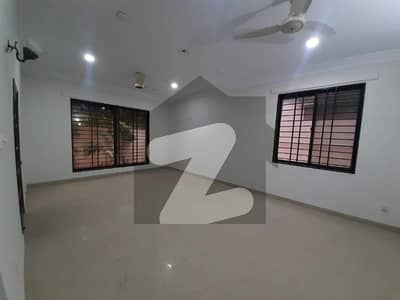 نیوی ہاؤسنگ سکیم کارساز - فیز 2 نیوی ہاؤسنگ سکیم کارساز کراچی میں 5 کمروں کا 14 مرلہ مکان 10.4 کروڑ میں برائے فروخت۔