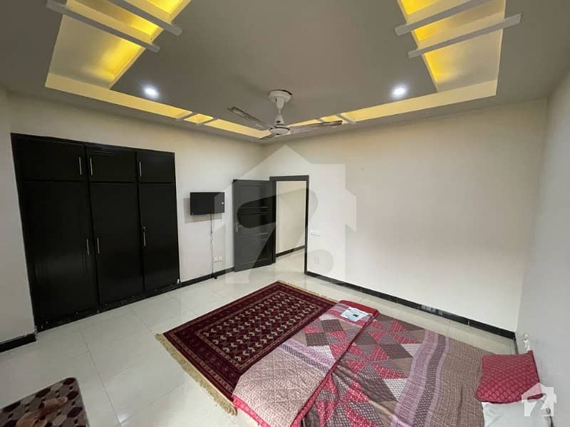 سلک ایگزیکٹو اپارٹمنٹ یونیورسٹی روڈ پشاور میں 1 کمرے کا 3 مرلہ فلیٹ 65 لاکھ میں برائے فروخت۔