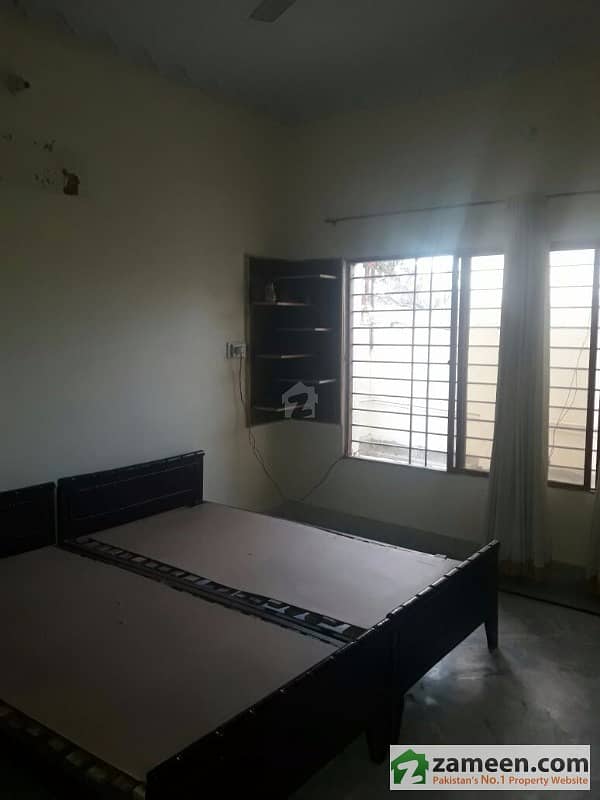 Upper Portion Available For Rent