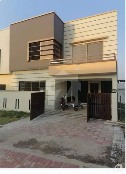 Usman Block 7 Marla Double Storey House For Rent