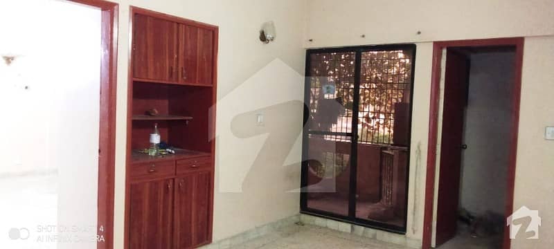 گلستان جوہر - بلاک 10-A گلستانِ جوہر کراچی میں 3 کمروں کا 7 مرلہ فلیٹ 36 ہزار میں کرایہ پر دستیاب ہے۔