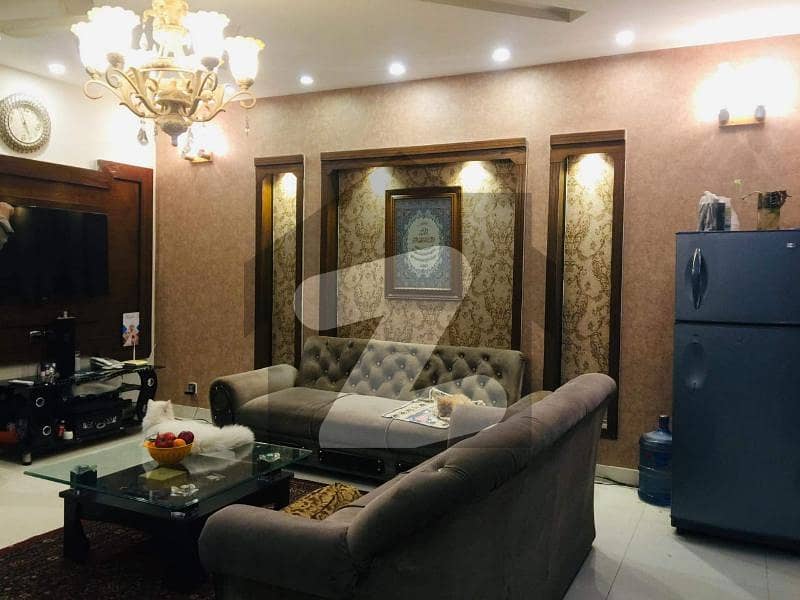 بحریہ ٹاؤن عمر بلاک بحریہ ٹاؤن سیکٹر B بحریہ ٹاؤن لاہور میں 4 کمروں کا 8 مرلہ مکان 2 کروڑ میں برائے فروخت۔
