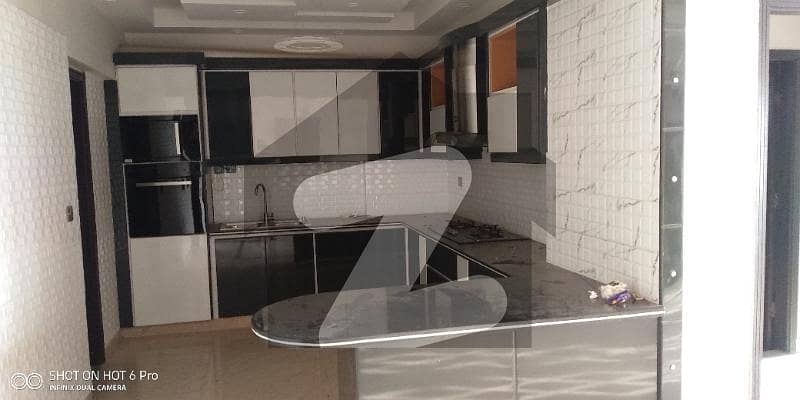 Flat Sized 2200 Square Feet Is Available For Sale In Shahra-E-Faisal