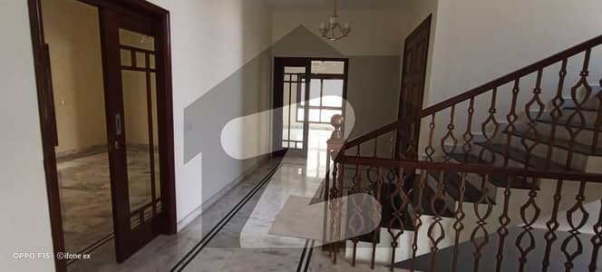 ڈی ایچ اے فیز 6 ڈی ایچ اے کراچی میں 6 کمروں کا 1 کنال مکان 4.5 لاکھ میں کرایہ پر دستیاب ہے۔ ڈی ایچ اے فیز 6 ڈی ایچ اے کراچی میں 6 کمروں کا 1 کنال مکان 4.5 لاکھ میں کرایہ پر دستیاب ہے۔