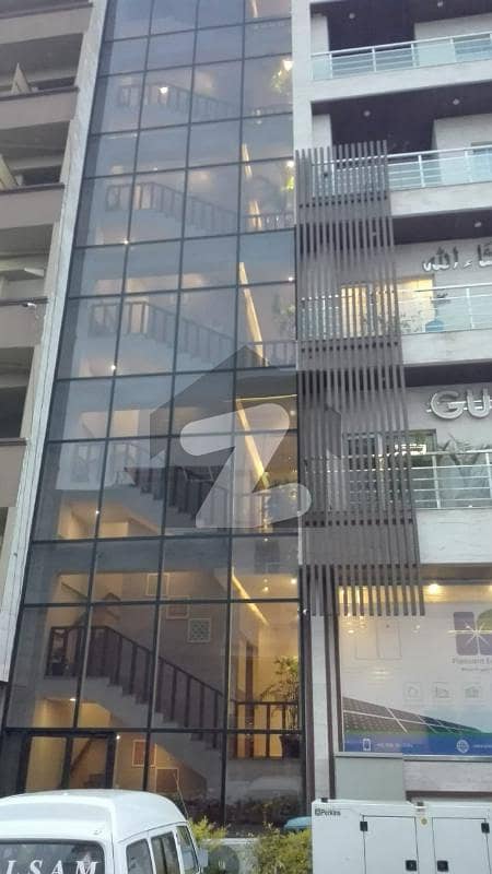 گلبرگ بزنس اسکوائر گلبرگ اسلام آباد میں 7 مرلہ عمارت 31.95 کروڑ میں برائے فروخت۔