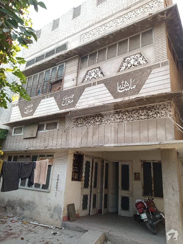 گلشن کالونی فیصل آباد میں 8 کمروں کا 10 مرلہ مکان 1 کروڑ میں برائے فروخت۔
