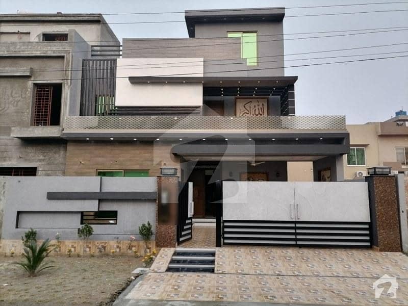 10 Marla Brand New Desginer Bungalow For Sale In G Block Central Park Housing Scheme Lahore.