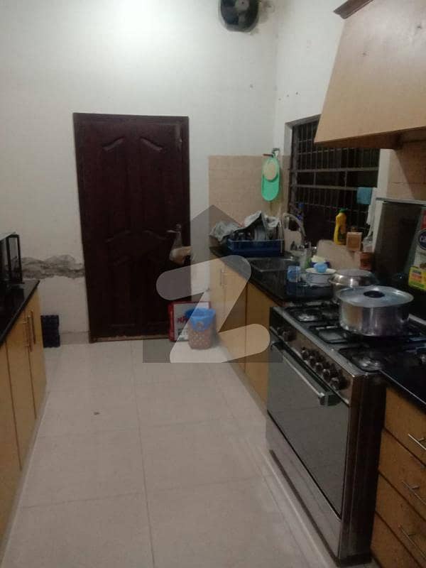 10 Marla House Is Available For Rent In Uet Housing Society Park Facing