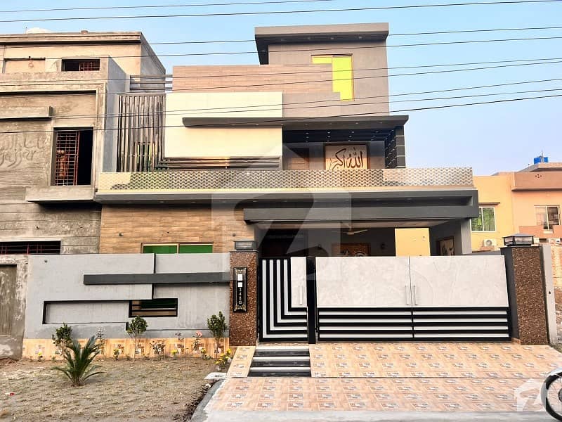 G Block 10 Marla Modern House For Sale At Prime Location