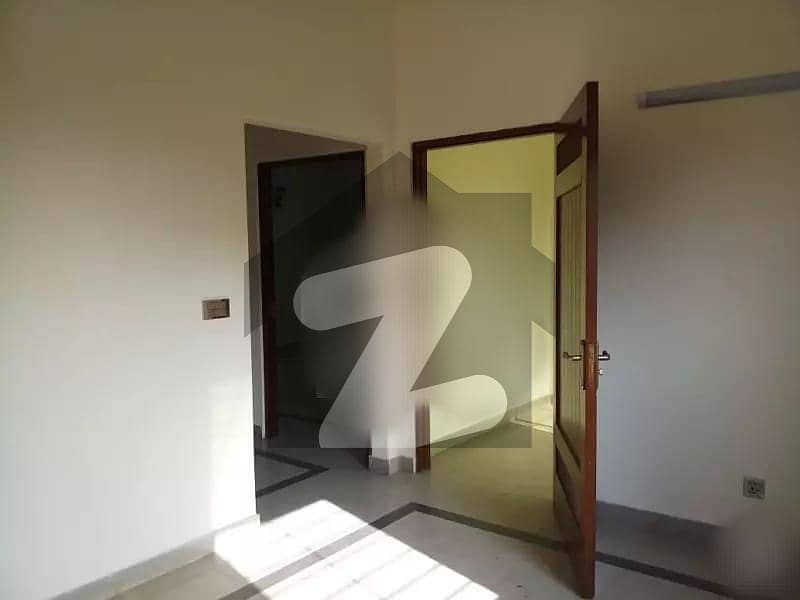 ڈی ایچ اے فیز 4 - بلاک ڈبل جے فیز 4 ڈیفنس (ڈی ایچ اے) لاہور میں 3 کمروں کا 6 مرلہ مکان 1.79 کروڑ میں برائے فروخت۔
