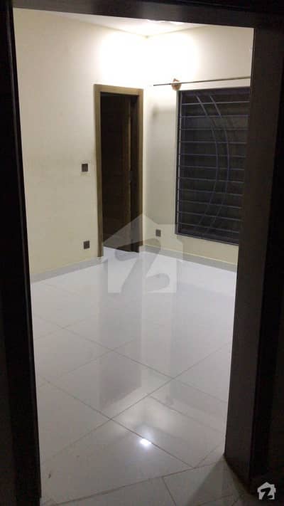 Room Of 100 Square Feet Is Available In Contemporary Neighborhood Of Bahria Town Rawalpindi