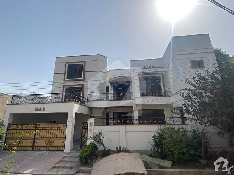 10.7 Marla House In Faisal Gardens West Canal Road