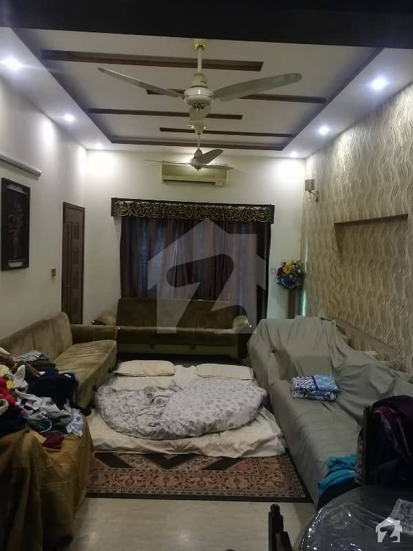 نشیمنِ اقبال لاہور میں 3 کمروں کا 10 مرلہ مکان 2.2 کروڑ میں برائے فروخت۔
