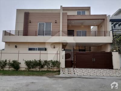 9 Marla Brand New House For Sale In State Life Housing Society Phase 1 Lahore.