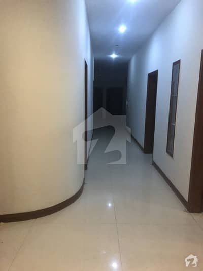 500 Yards Ground Floor 3 Bedrooms Portion With 2 Car Parking