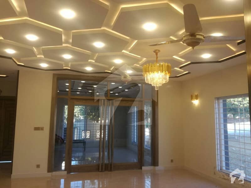 A Beautiful And Lavish House For Sale In D Block