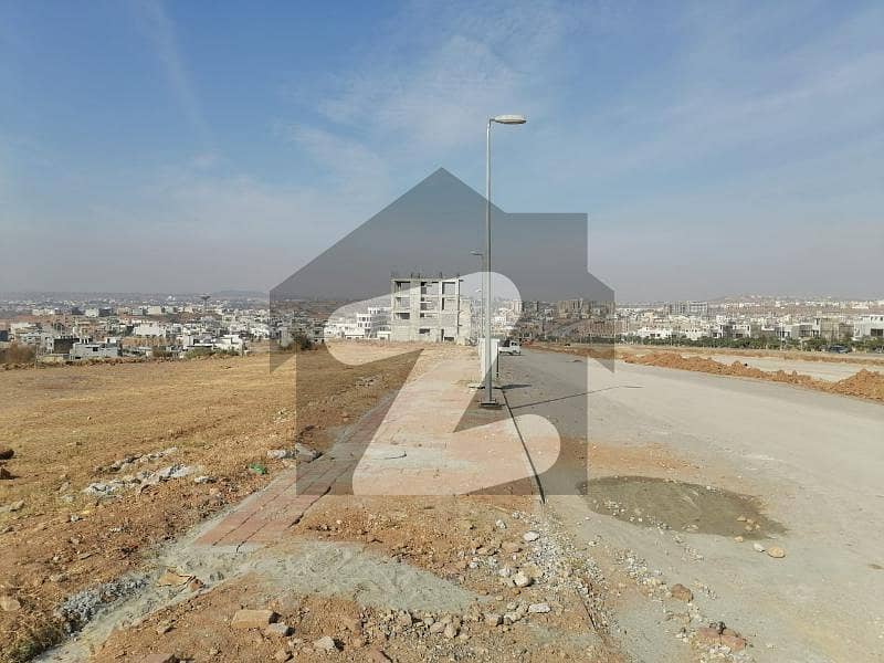 8 Marla Commercial Plot On Bahria Expressway, Phase 8, Sector I.