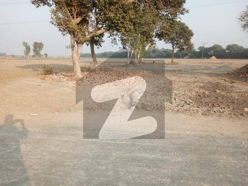 بیدیاں روڈ لاہور میں 4 کنال زرعی زمین 80 لاکھ میں برائے فروخت۔