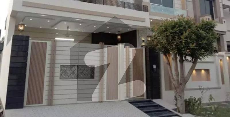 کینال روڈ فیصل آباد میں 3 کمروں کا 12 مرلہ مکان 55 ہزار میں کرایہ پر دستیاب ہے۔
