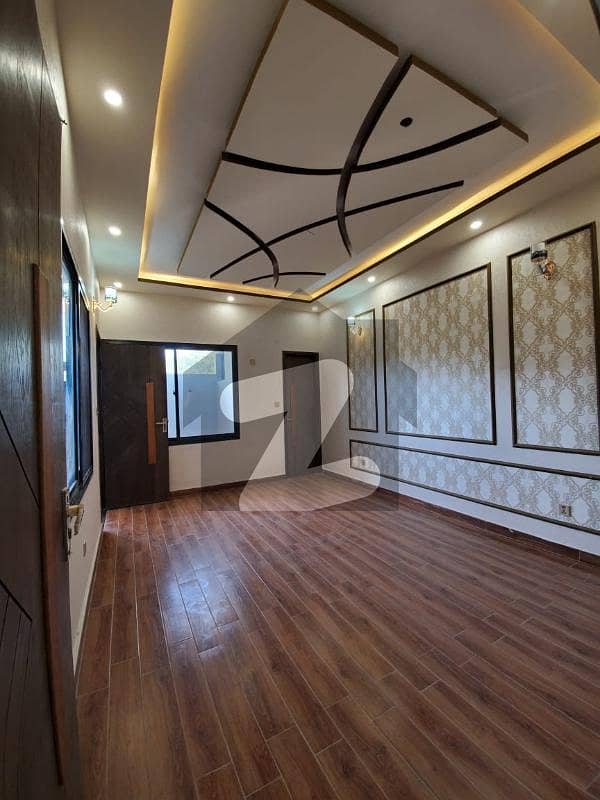 گلشنِ معمار - سیکٹر ایکس گلشنِ معمار گداپ ٹاؤن کراچی میں 8 کمروں کا 8 مرلہ مکان 3.25 کروڑ میں برائے فروخت۔