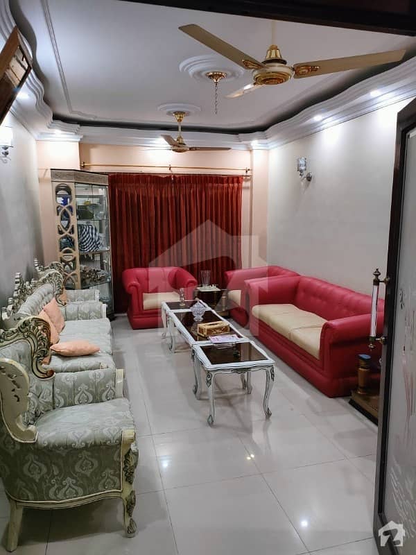 عالمگیر روڈ گلشنِ اقبال ٹاؤن کراچی میں 3 کمروں کا 8 مرلہ فلیٹ 3.15 کروڑ میں برائے فروخت۔