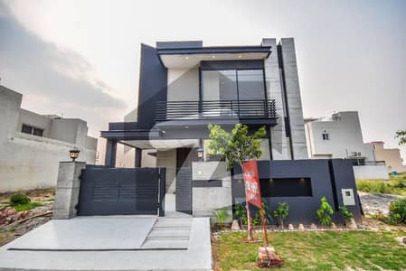 5 MARLA BRAND NEW LUXURY DESIGNER MODEL HOUSE FOR RENT IN DHA PHASE 9 TOWN