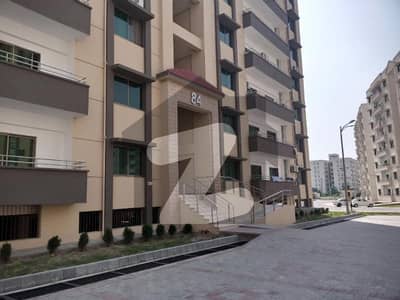 Brand New Ground Floor 3 Beds 10 Marla Flat For Sale