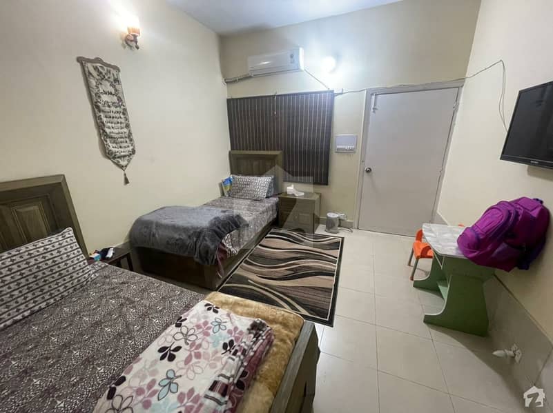 سیٹیلائیٹ ٹاؤن - بلاک اے سیٹیلائیٹ ٹاؤن راولپنڈی میں 6 کمروں کا 13 مرلہ مکان 9.5 کروڑ میں برائے فروخت۔
