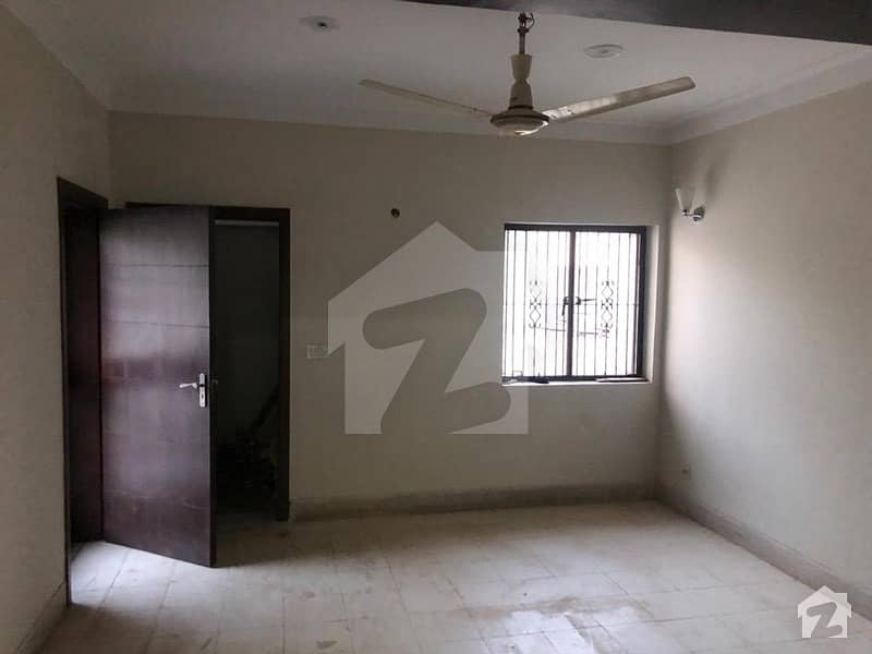 1 Kanal Neat Clean Upper Portion Independent Model Town D Block