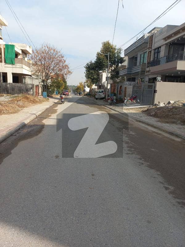 2100 Sq Ft Double Unit House For Sale In D-17 Islamabad
