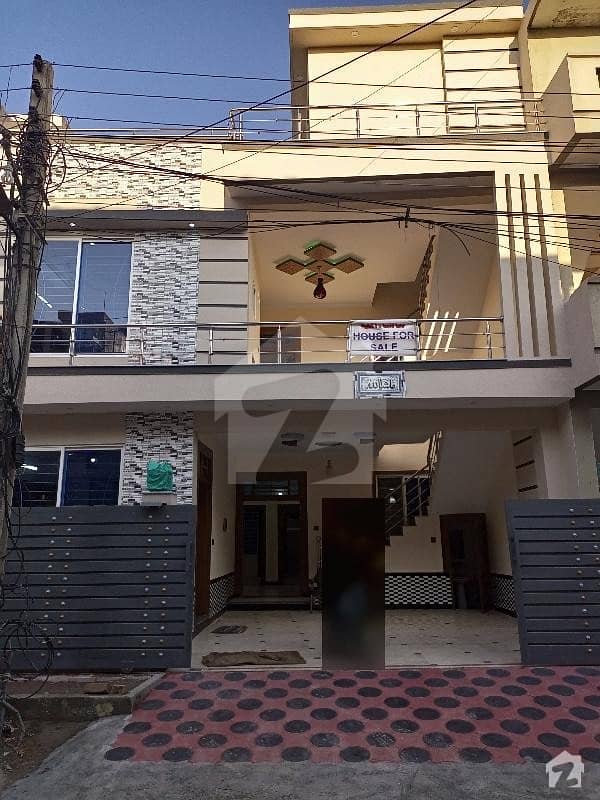 سوان گارڈن ۔ بلاک ایچ سوان گارڈن اسلام آباد میں 4 کمروں کا 6 مرلہ مکان 1.9 کروڑ میں برائے فروخت۔