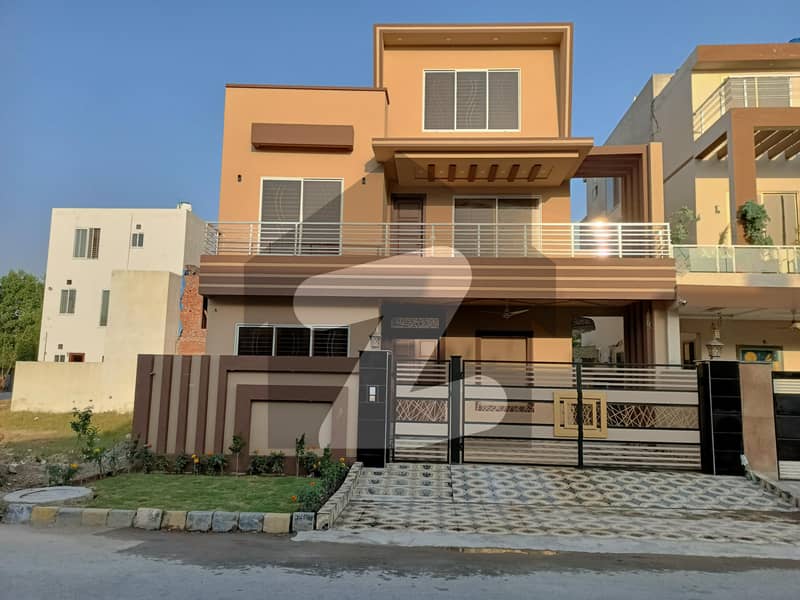 Brand New House 10 Marla For Sale , Nicely Built House   Prime Location