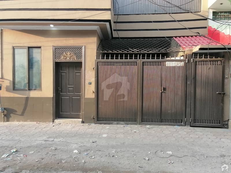 5 Marla House Available In Hayatabad If You Hurry