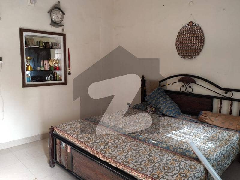 3rd Floor Portion For Sale Liaquatabad