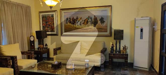 سِی ویو اپارٹمنٹس کراچی میں 3 کمروں کا 12 مرلہ فلیٹ 3.85 کروڑ میں برائے فروخت۔
