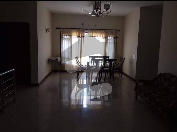 Master Rooms For Executive Males And Female Which Having Each And Everything Just On Your Finger Tips. Same As Five Star Residence In A Beautiful Bungalow Just In 65000