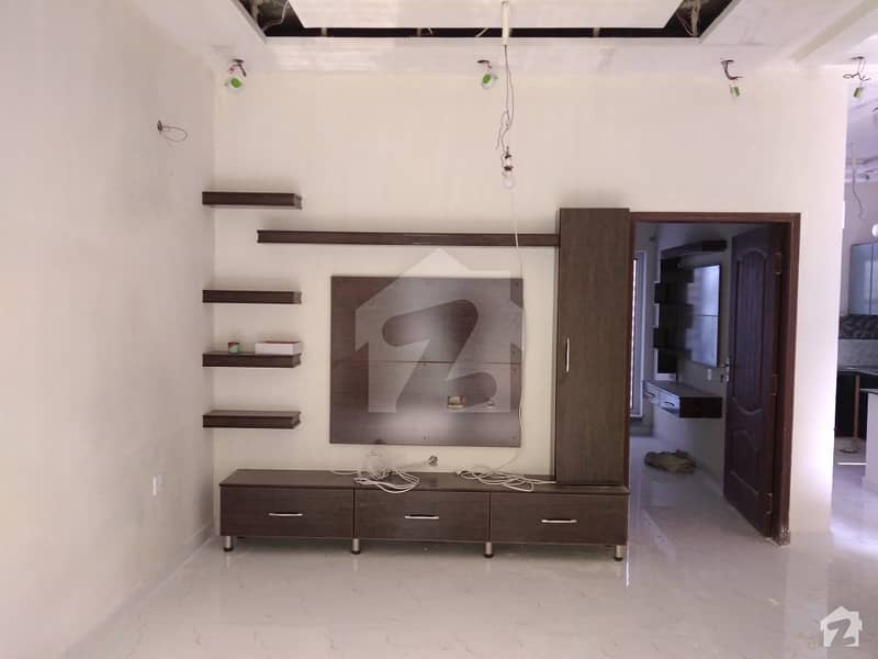 خدا بخش کالونی کینٹ لاہور میں 3 کمروں کا 5 مرلہ مکان 1.7 کروڑ میں برائے فروخت۔