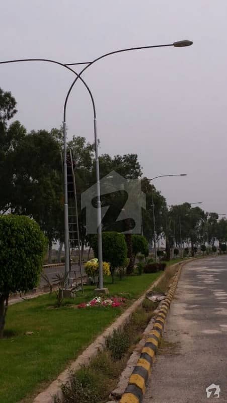 1 Kanal Lda Approved Beautiful Location Near Park Plot In Rachna Block Chinar Bagh