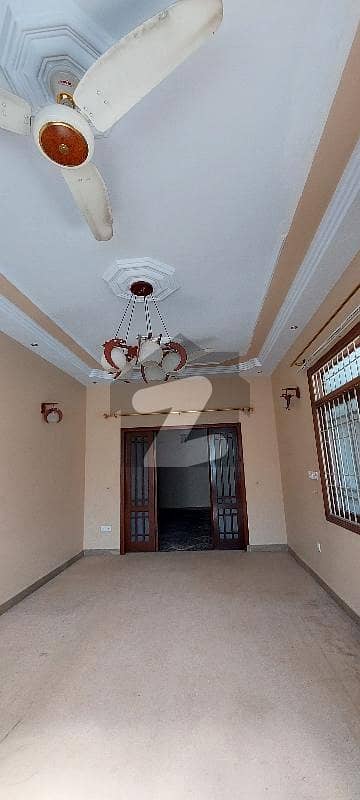 Well Maintained 2 Bed Dd (4 Rooms) With Dressing & Bath On 200 Yards On 1st Floor In Boundary Walled Saadabad Society Block 5 Gulistan-e-jauhar Near Main Uni Road.