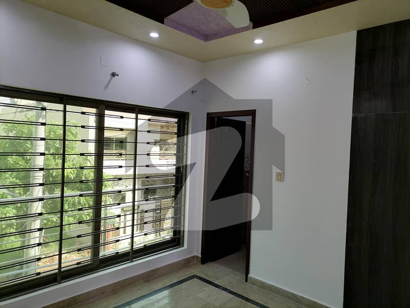 Prime Location House In Taj Bagh Scheme Sized 7 Marla Is Available