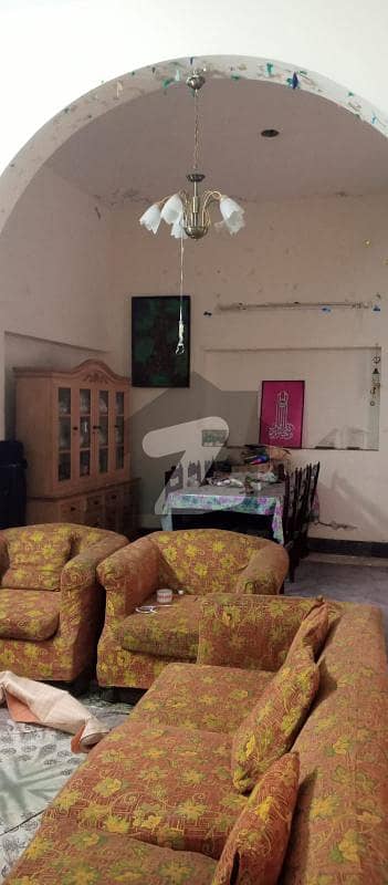 سبزہ زار سکیم ۔ بلاک ایچ سبزہ زار سکیم لاہور میں 5 کمروں کا 8 مرلہ مکان 1.6 کروڑ میں برائے فروخت۔